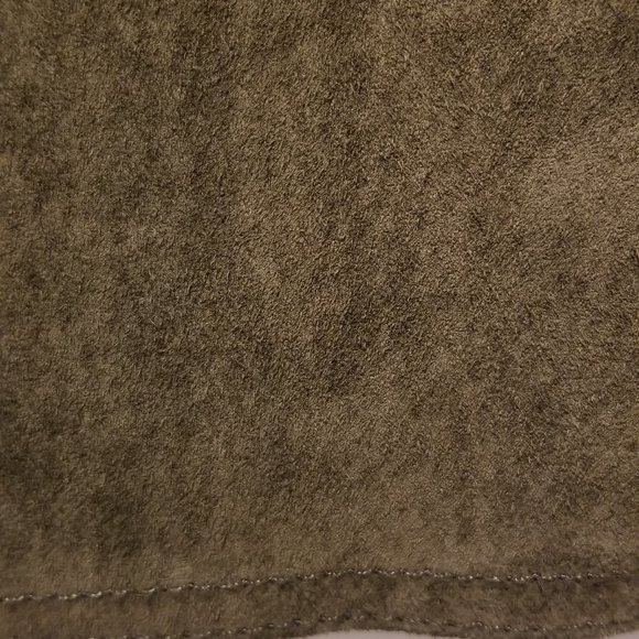 LIKE NEW Women's ZARA XS Olive Green Leather Mini Skirt! - Picture 8 of 10